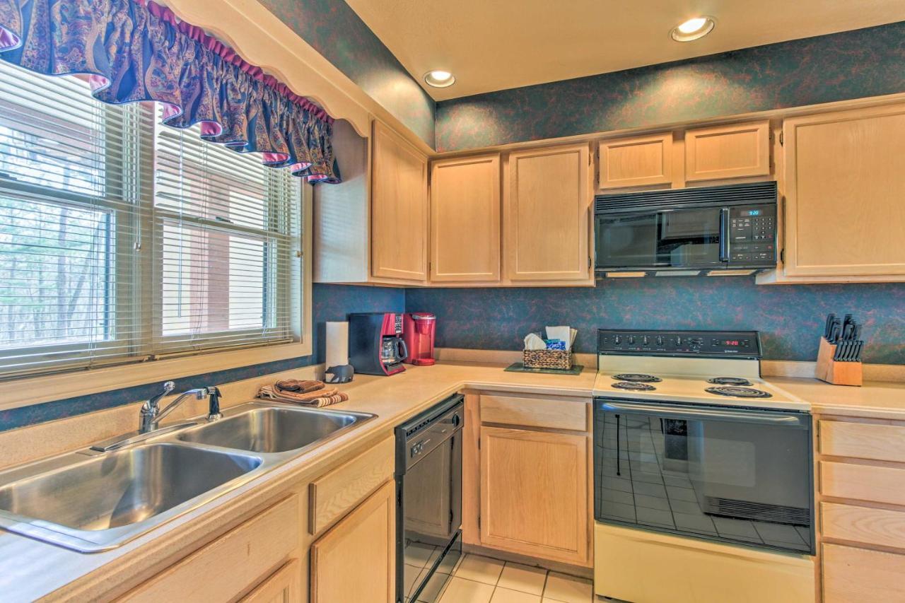 Spacious Resort Condo Central Locale By Dollywood Pigeon Forge Extérieur photo
